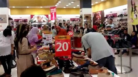 koleksi sepatu  matahari dept store jogjacity mall