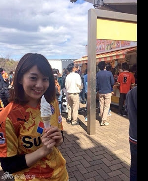 ２代目ｊリーグ女子マネジャー 佐藤美希 好きなタイプは２パターン ｍｆ柴崎岳 鹿島 とｄｆ中沢佑二 横浜 サカにゅブログ