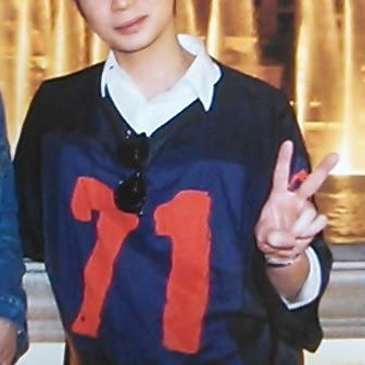 松本潤さん着用の私服 嵐にしやがれ 15 2 28 スウェット 嵐の衣装 ジャニーズ 衣装情報