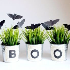 Create a custom Halloween decor using something as simple as painters tape and wire with this easy Halloween craft.