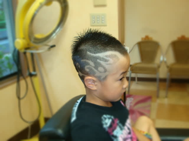 刈り上げ ２ブロック レザーアート ツーブロックヘアカタログ By Shintoko ２児のbarberパパ 丘サーまっしぐら Barbershintokohairdesign