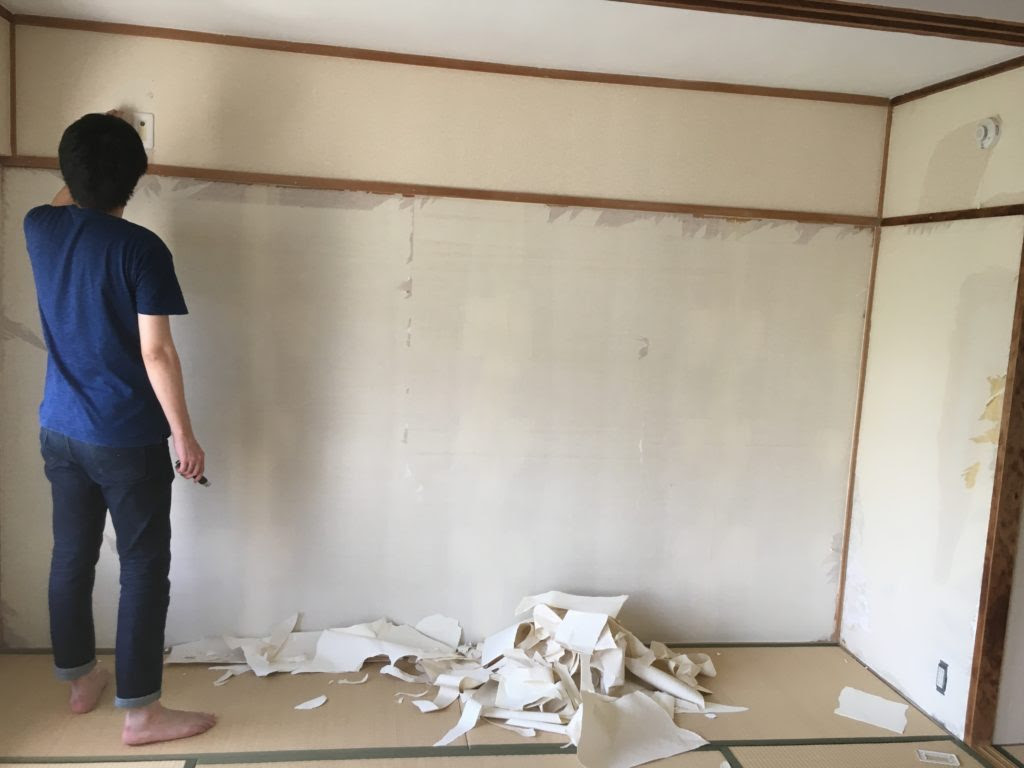 簡単にはがせる壁紙の上手な剥がし方のテクニックをご紹介 Re Modern