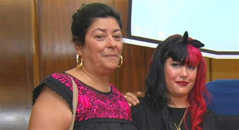 Del sexo salvaje de 'las edades de lulú' a la guerra civil empezó muy joven, fue tremendamente prolífica y … La hija de Almudena Grandes, presentada como "camarada" de