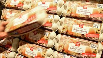 Αλυσίδες γερμανικών σούπερ μάρκετ προχώρησαν σε μαζική απόσυρση αυγών από τα ράφια τους
