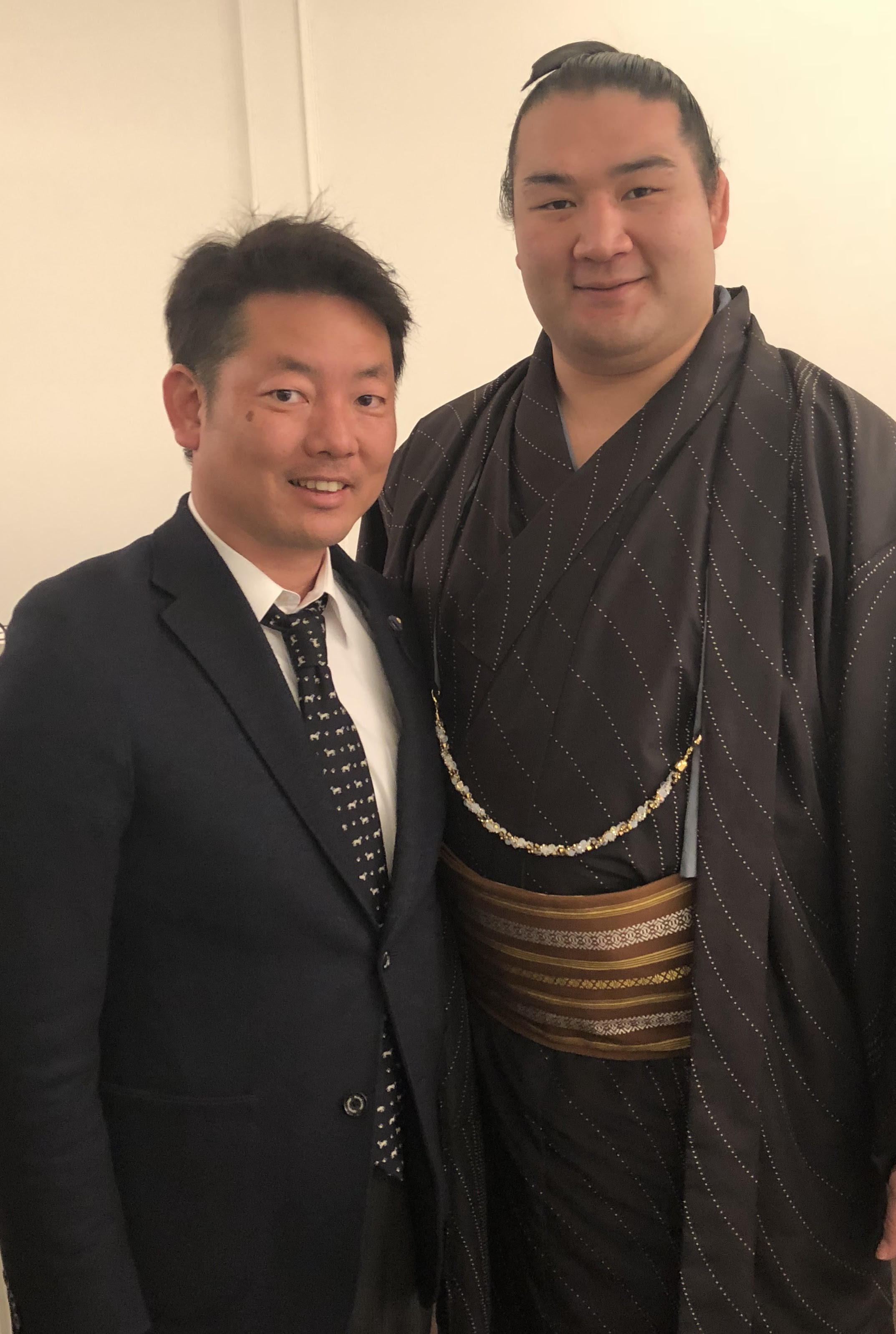 ç«é»é¢ã«ãä¼ããã¾ãã å±±æ¢¨çè­°ä¼è­°å