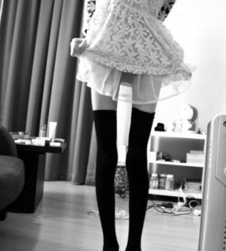 Image result for extreme thigh gap