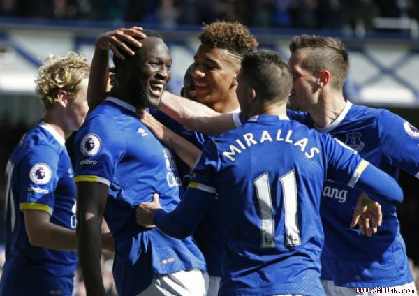 Everton vẫn còn cơ hội cạnh tranh suất dự Champions League. Ảnh: Reuters.