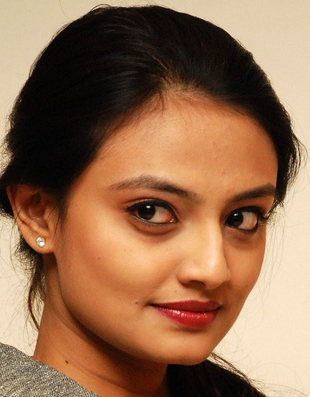 Beautiful Tollywood Actress Nikitha Narayan Smiling Face Close Up Pics