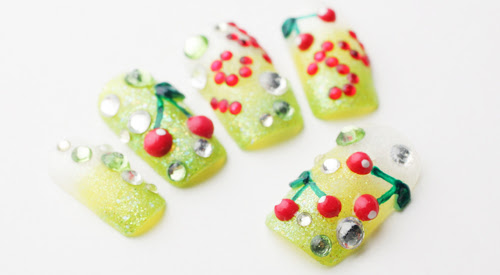 nail art pictures in beauty salon
