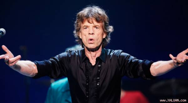 Trưởng nhóm Rolling Stones với quá khứ nghiện ngập, scandal tình ái và quan hệ đồng giới