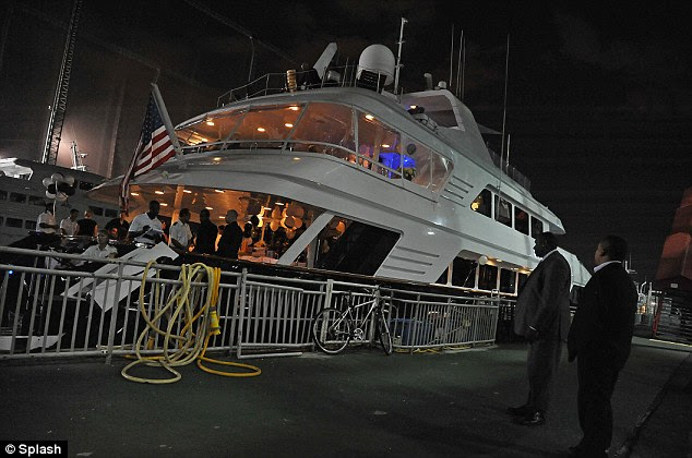 The surprise: Casper had booked a yacht for the very special 
occasion