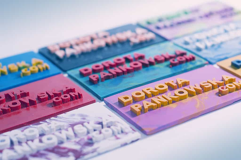 Daily Inspiration: Colorful and Trendy Crayon Business Cards