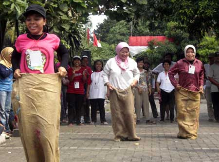 GAMBAR LOMBA BALAP KARUNG Mantan Hacker GAMBAR LOMBA BALAP KARUNG Mantan Hacker