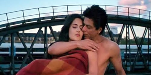 6 Adegan 'Seks' Film Bollywood Paling Hot Fenomenal Sepanjang Masa..! http://ift.tt/20kt43r - Berita Terkini Terbaru Hari Ini - Mirip dengan Indonesia, mayoritas warga India masih menganggap adegan ranjang atau vulga di film itu adalah hal yang tabu. Walaupun demikian, dengan makin berkembangnya industri perfilman Bollywood, para sineas pun terus mengembangkan karya-karya mereka.