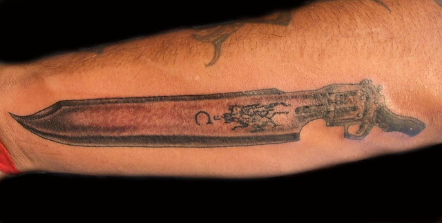 Final Fantasy VIII Gun/Knife Tattoo. Paulo Madeira