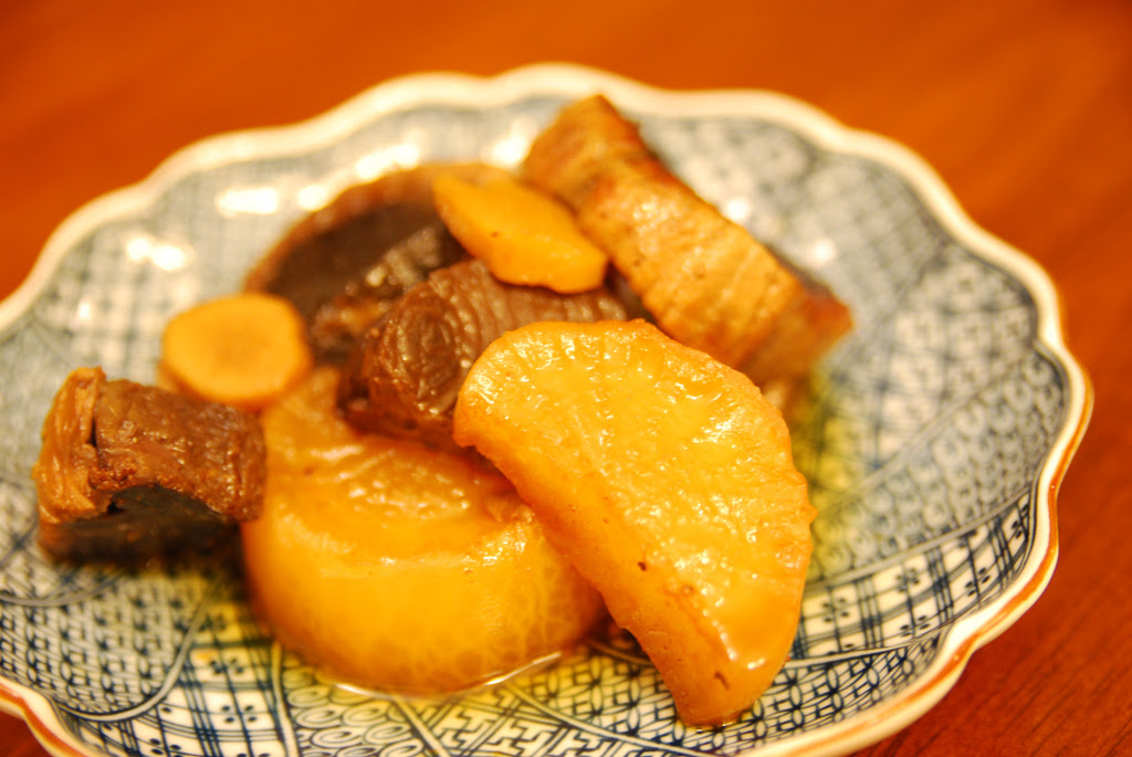 大根とマグロの血合いの煮物 Small Days