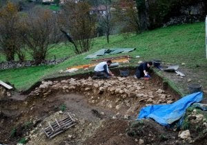 Hallan una necrópolis en Piloña que pertenecía a un asentamiento romano