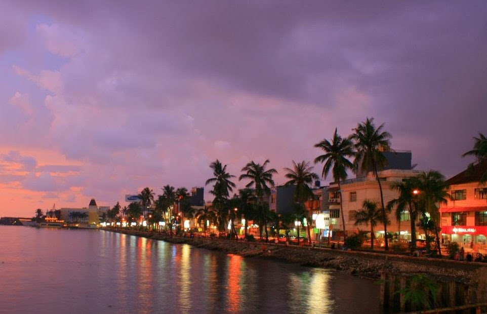 Wisata Makassar Pantai Losari Aneka Tempat Wisata Wisata Makassar Pantai Losari Aneka Tempat Wisata