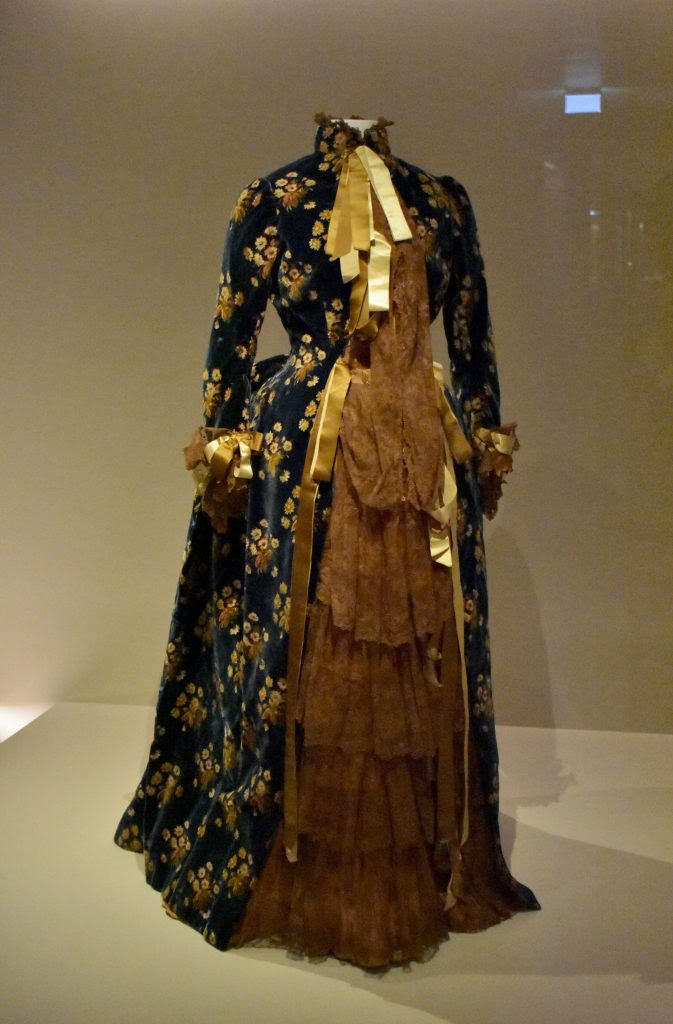 女性の生き方について考えさせられるベルリン工芸博物館の服飾史展示 Chika Travel