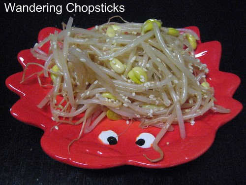 Kong Namul (Korean Seasoned Soy Bean Sprouts)