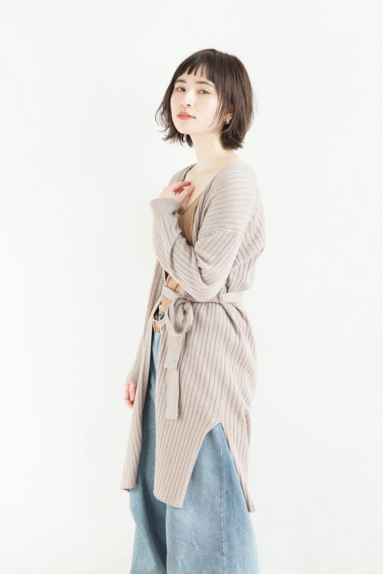 大人ショートバングのシースルーボブ グレージュ Zaccがおすすめする人気のヘアカタログ