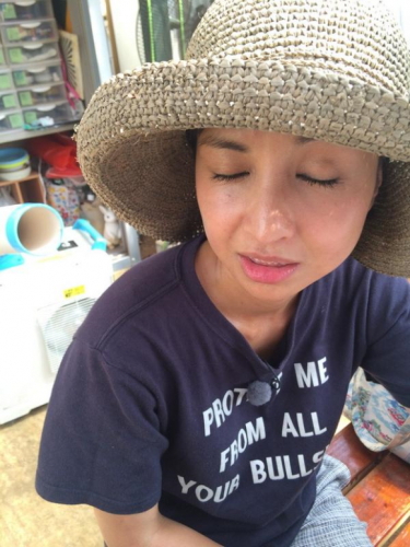 Kini giliran Yuko Ito yang bermasalah dengan kaos  bahasa  