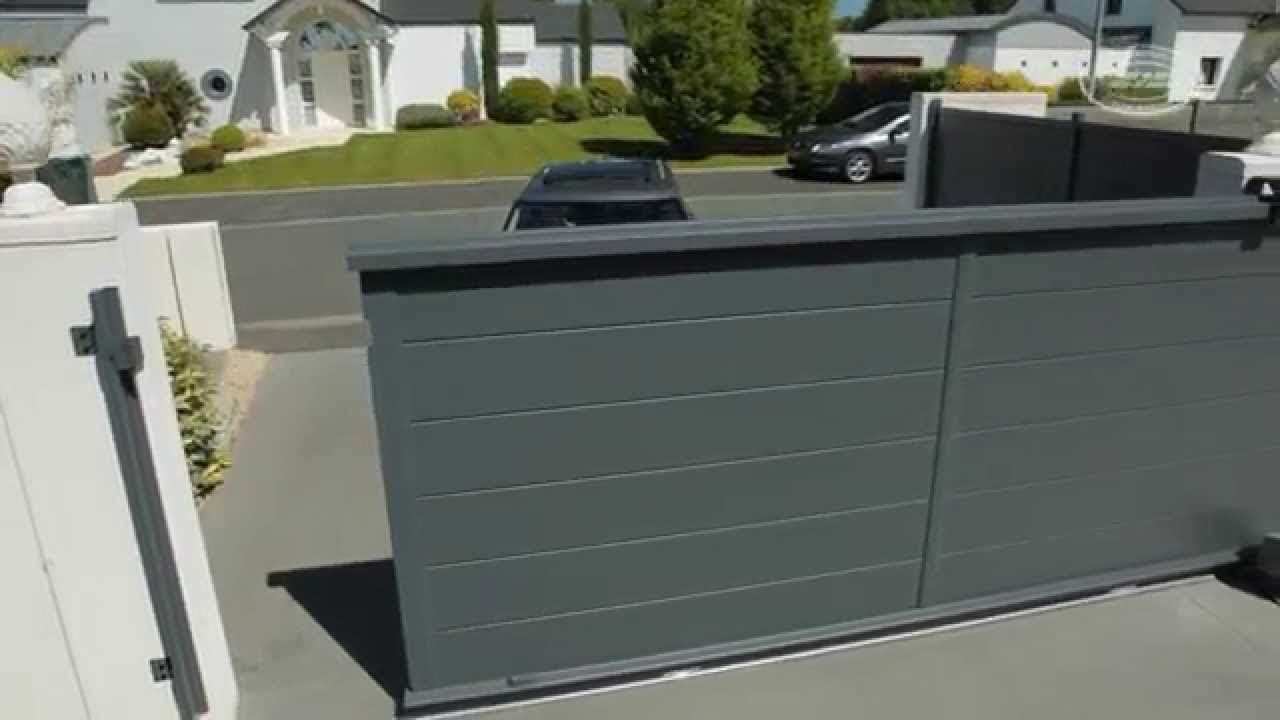 Fenetre PVC avec volet roulant electrique Castorama