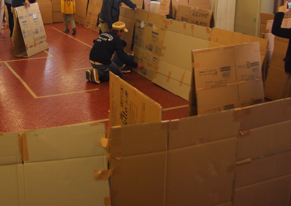 材料コスト削減 ダンボール迷路の作り方 幼稚園児に大人気の親子巨大工作イベント Papalife研究所