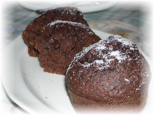 MUFFINS DE CACAO, YOGUR Y MERMELADA DE NARANJA
