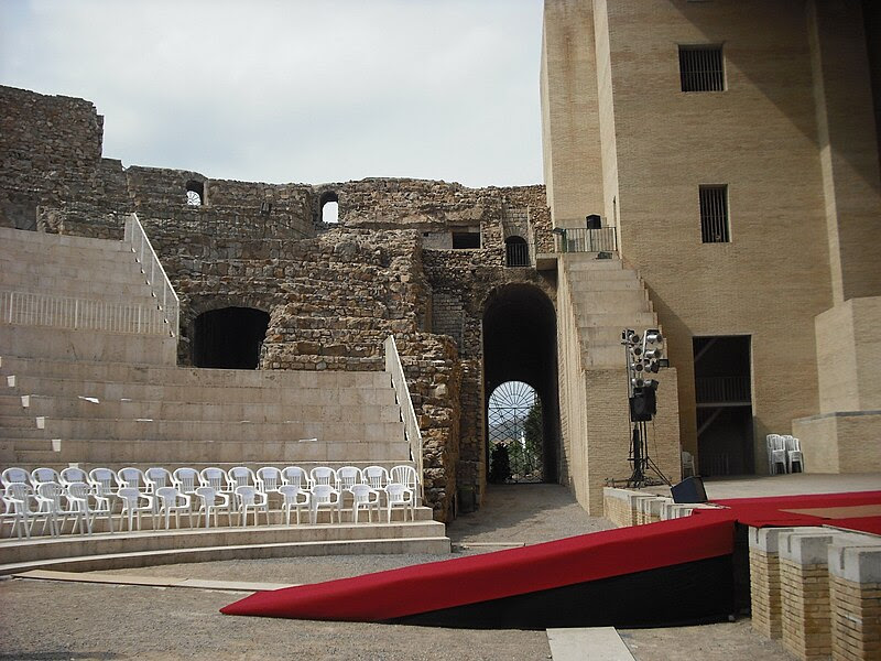 File:Sagunt. Teatre. Orchaestra.JPG
