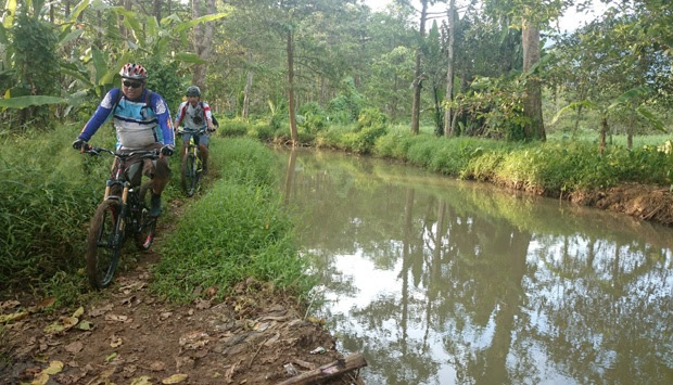 Wisata Rawa Dano Serang : Wisata Rawa Dano Serang Banten ...