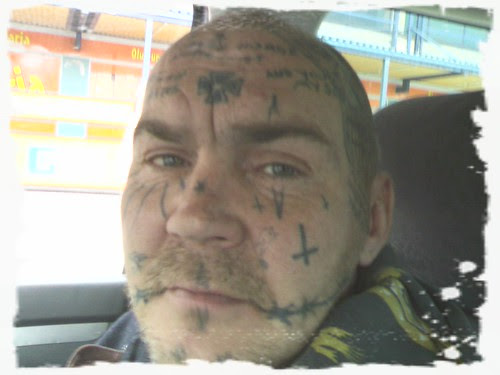  Repelled by the tattoo man; ← Oldest photo