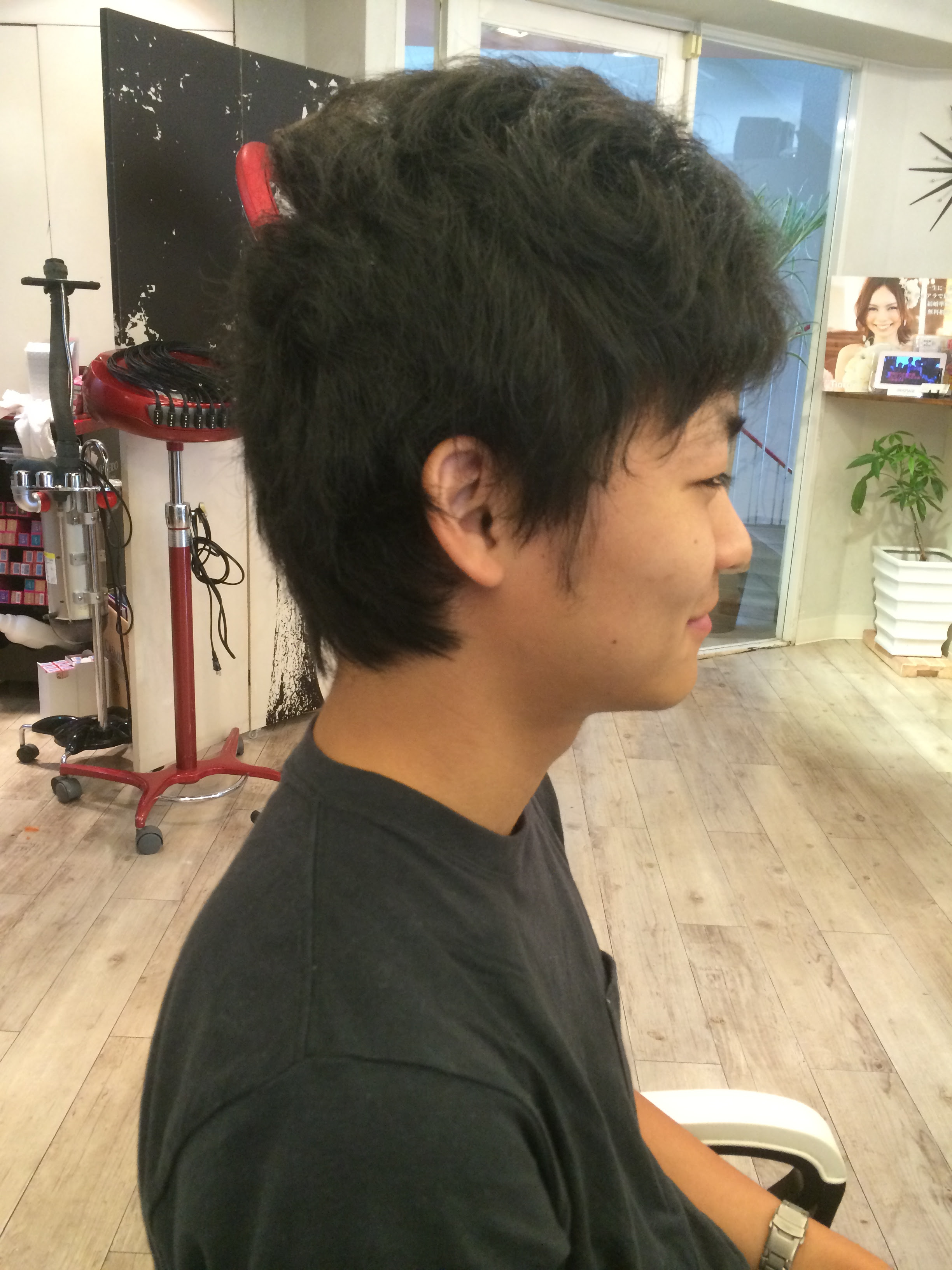 男性必見 いつも理容室で切っていて同じ髪型で飽きたな 雰囲気を変えてみたいから美容室に行きたいけど行く初めてで不安な方へ 福岡 博多 大橋の美容室 ティアラ竹永睦の美容師として成功するまでの道のり
