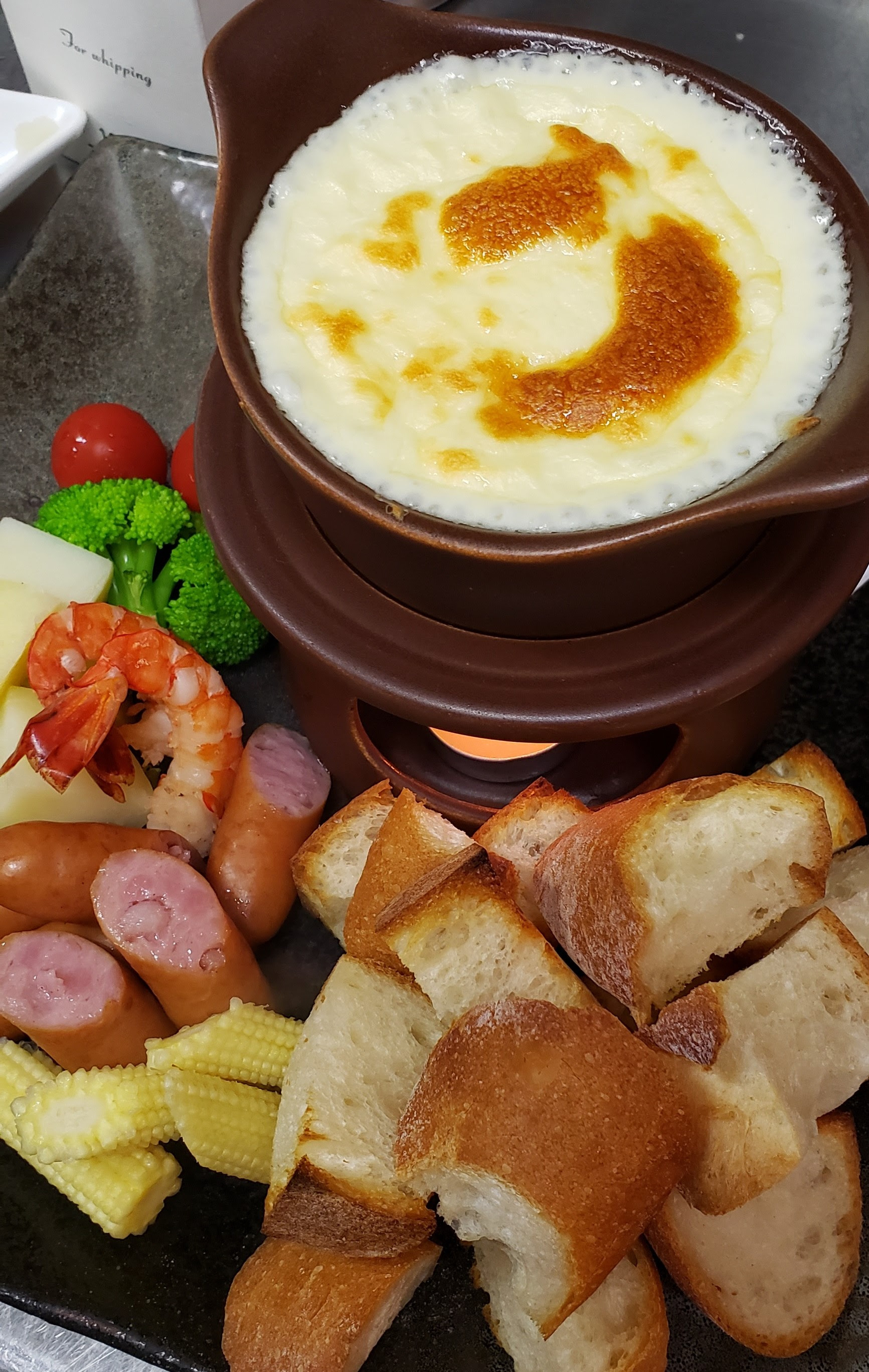 チーズフォンデュ始まりました レストラン バー Don Buono ドンボーノ おいしいランチ ディナー