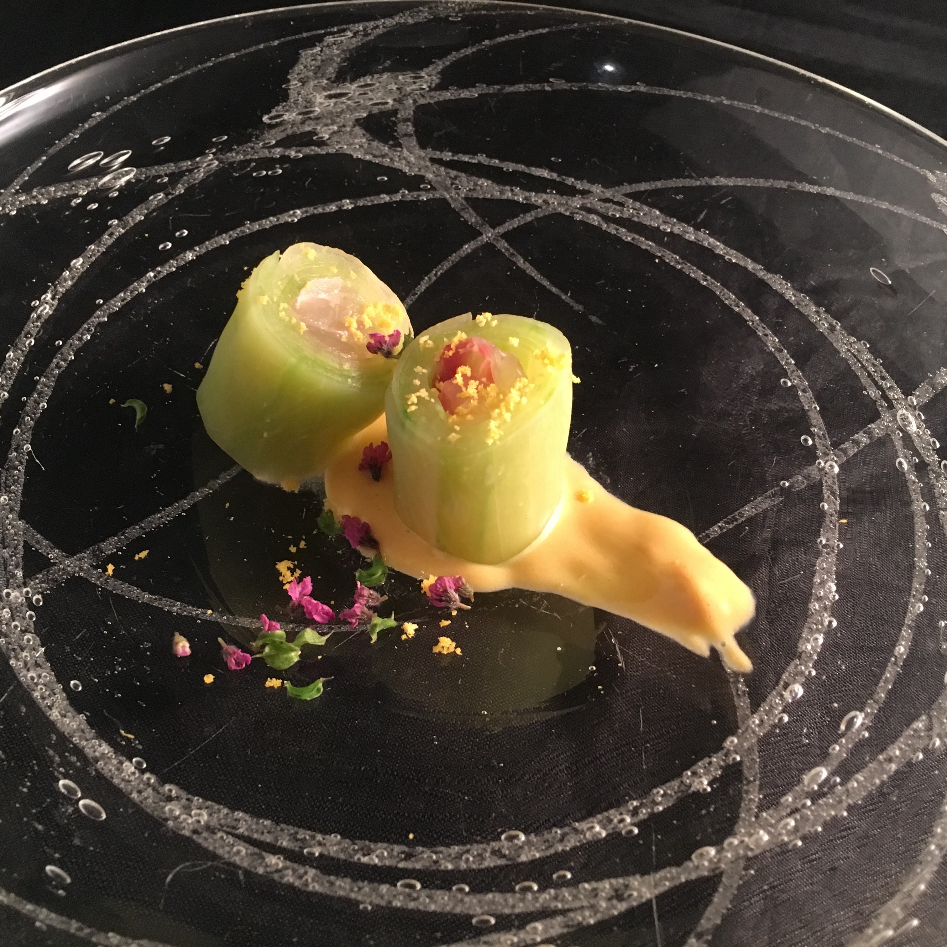 加太 活鯵の酢〆 胡瓜砧巻き 黄身酢 大阪の下町 隠れ家の中はお酒と料理のエンターテイメント 佳酒真楽 さかふね