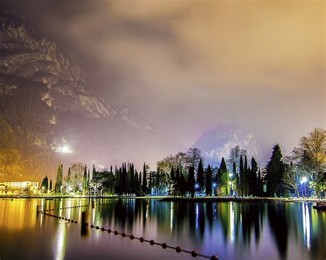 This would be one of the notable problems you may face while charging your iphone overnight. Scenic Night-Windows 10 Wallpaper Preview | 10wallpaper.com