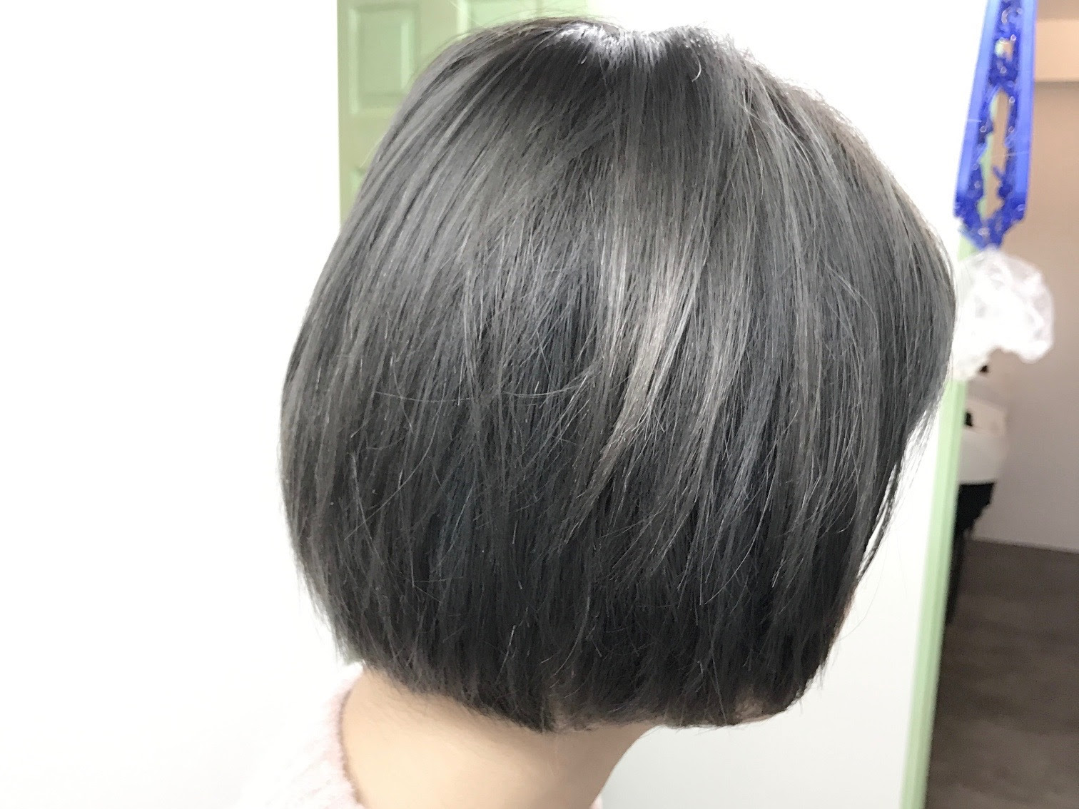 本当にグレーのヘアカラーに染めたかったらこう染める 亀有の外国人風ヘアカラーが得意な美容院 La Chouchou ラ シュシュ