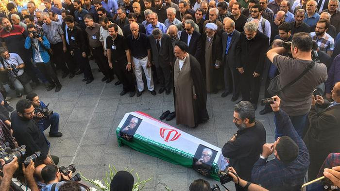 Iran Beisetzung Politiker Ibrahim Yazdi ( Ilna)