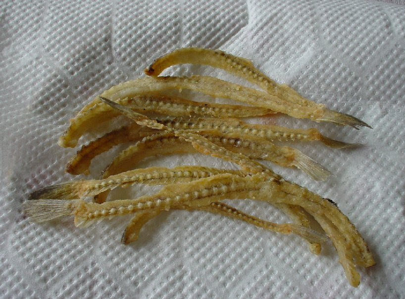 キスの骨の唐揚げ