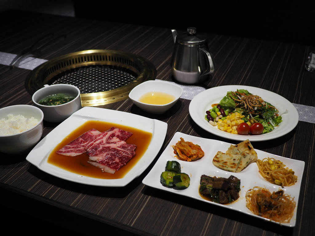 高級感溢れる空間でブッフェ付きのお得な焼肉ランチがいただけます 京都市右京区 天壇 西院店 Mのランチ