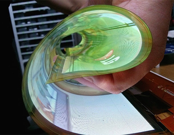 pantalla enrollable y transparente