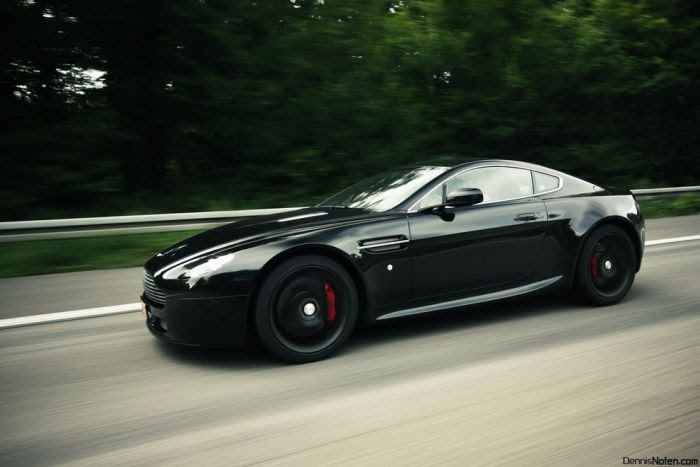 Supercars from Around the World (99 pics)