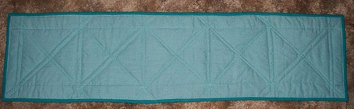table runner back