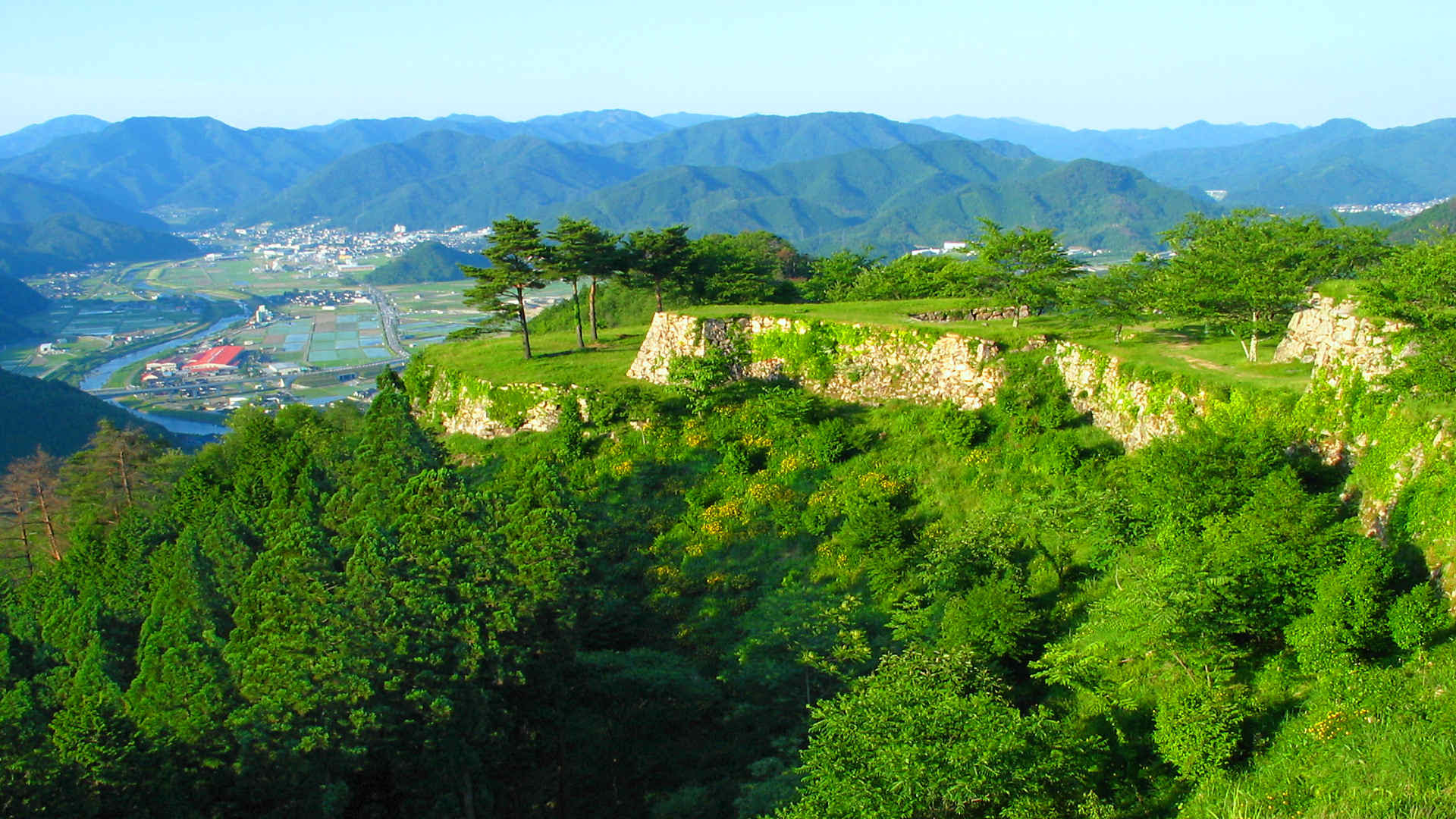 竹田城跡 天空の城と呼ばれる竹田城跡の絶景を高画質写真で紹介 場所 アクセス 駐車場 撮影スポットまで竹田城の魅力をまとめて紹介