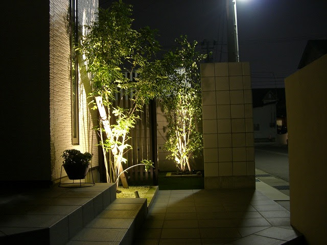 シンボルツリーのライトアップ エクステリア ガーデン ｚａｔ 富山県ｎ様邸 Lighting Meister