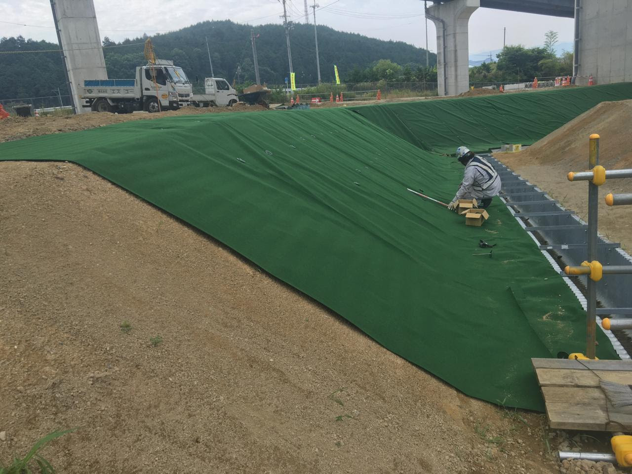 防草シート 有限会社阪口造園