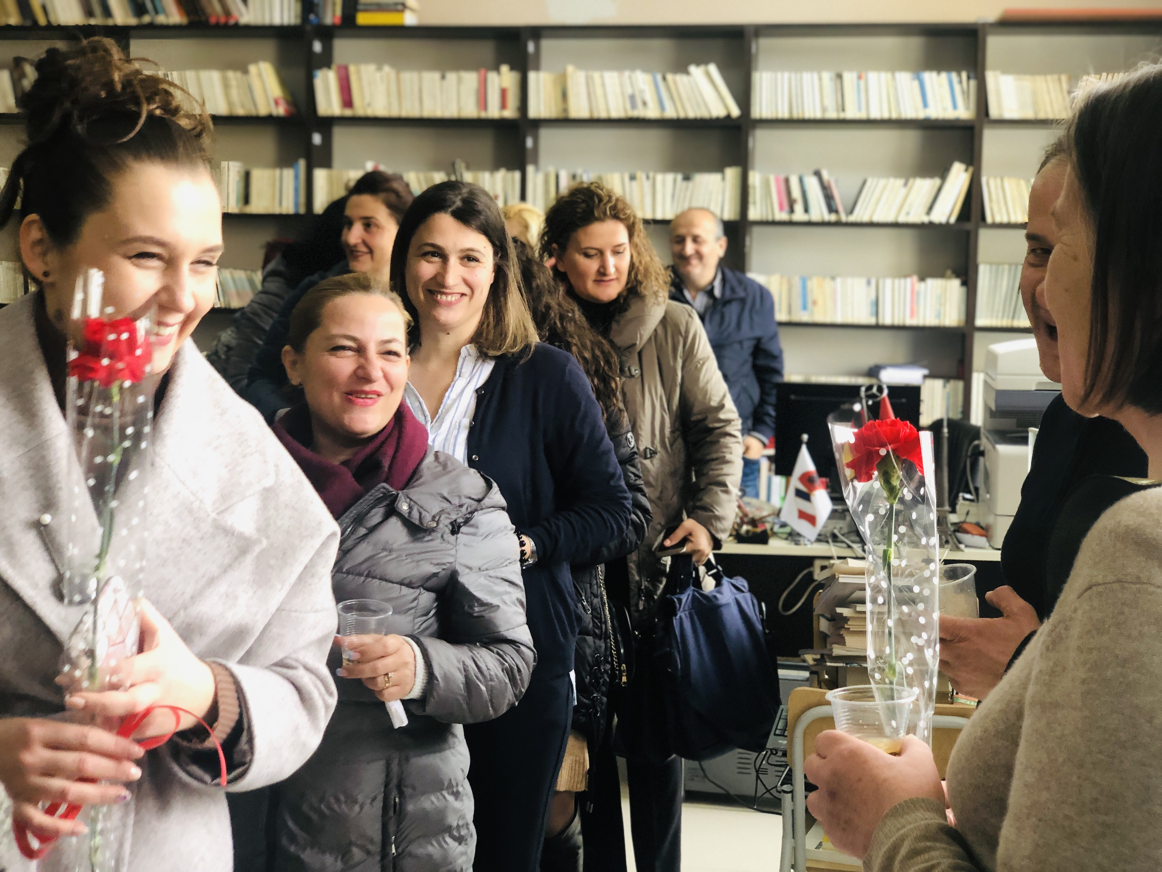 Gëzuar 7-8 Marsin nga FGjH! - Fakulteti i Gjuheve te Huaja