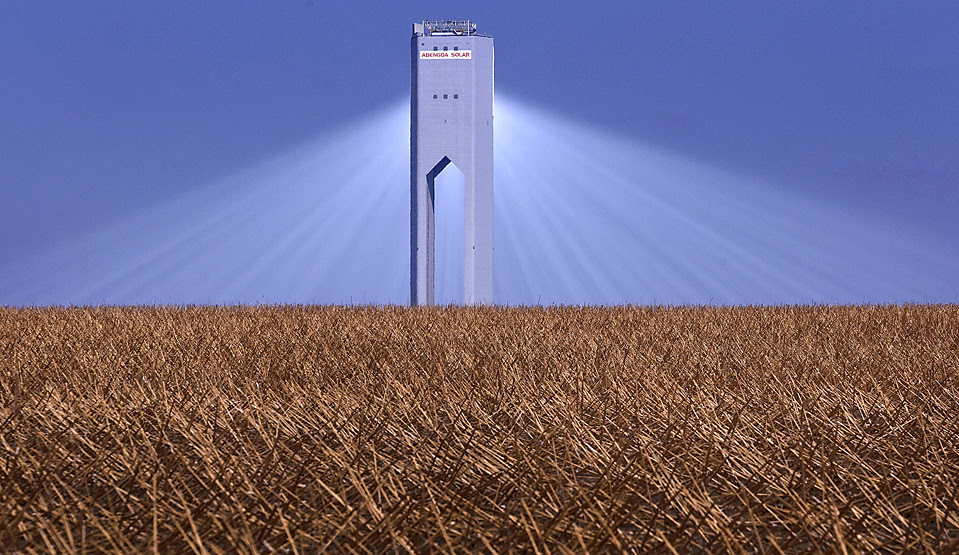 solar power tower. The new PS20 solar power tower