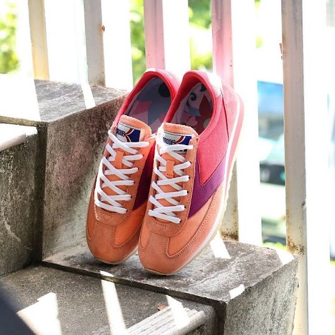 スニーカー の 色 合わせ やすい