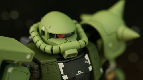 Real Grade 1/144 - MS-06F Zaku II "Elite Guard" - Completed 1 -